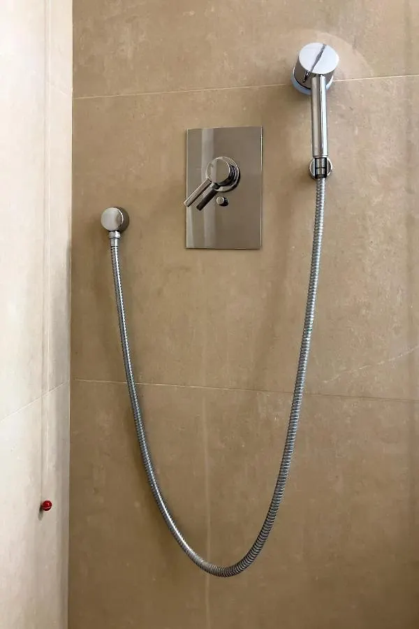 Fontana Suites - 15 Min Dal Duomo Milán Apartamento