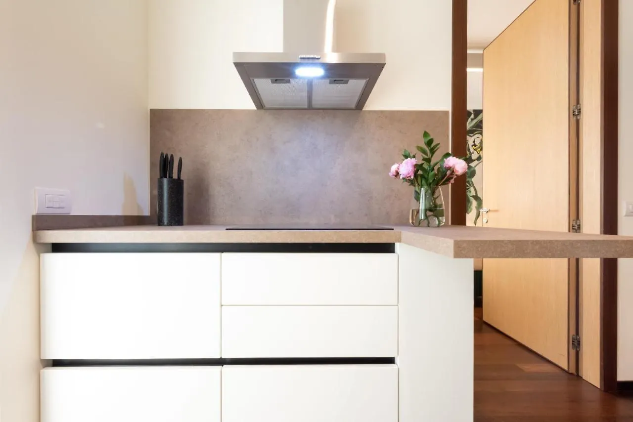 Apartamento Fontana Suites - 15 Min Dal Duomo Milán